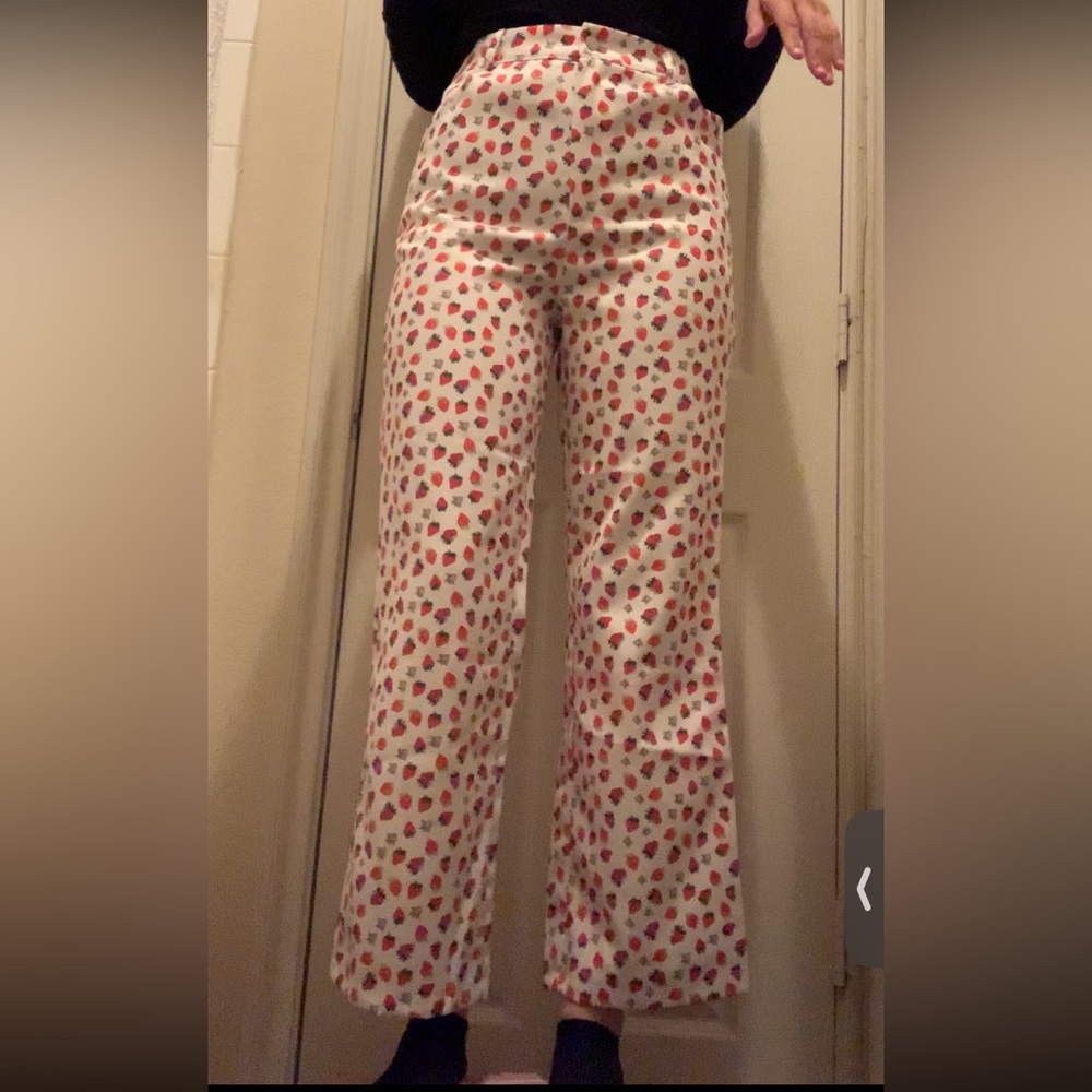 Strawberry Pants! Size 4